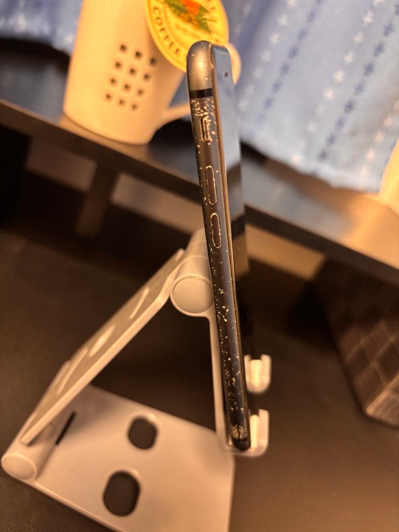 【エモい写真に】iPhone8 /64GB /SIMフリー /初期化・探すオフ済