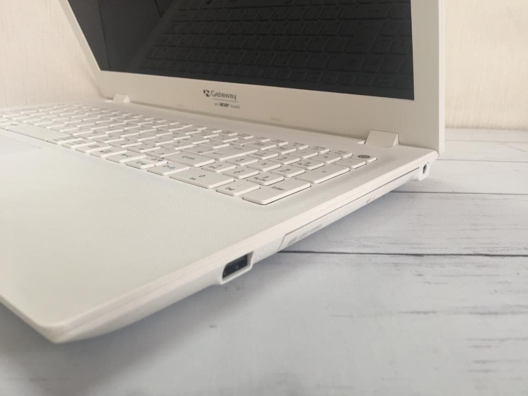 GATEWAY エイサー NE573 15.6型TFT液晶 フルサイズノートPC