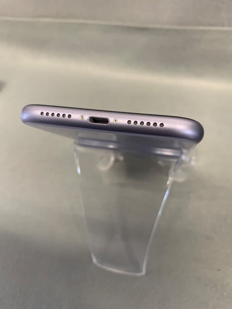 美品　国内版　SIMフリー　iPhone11 64GB パープル色