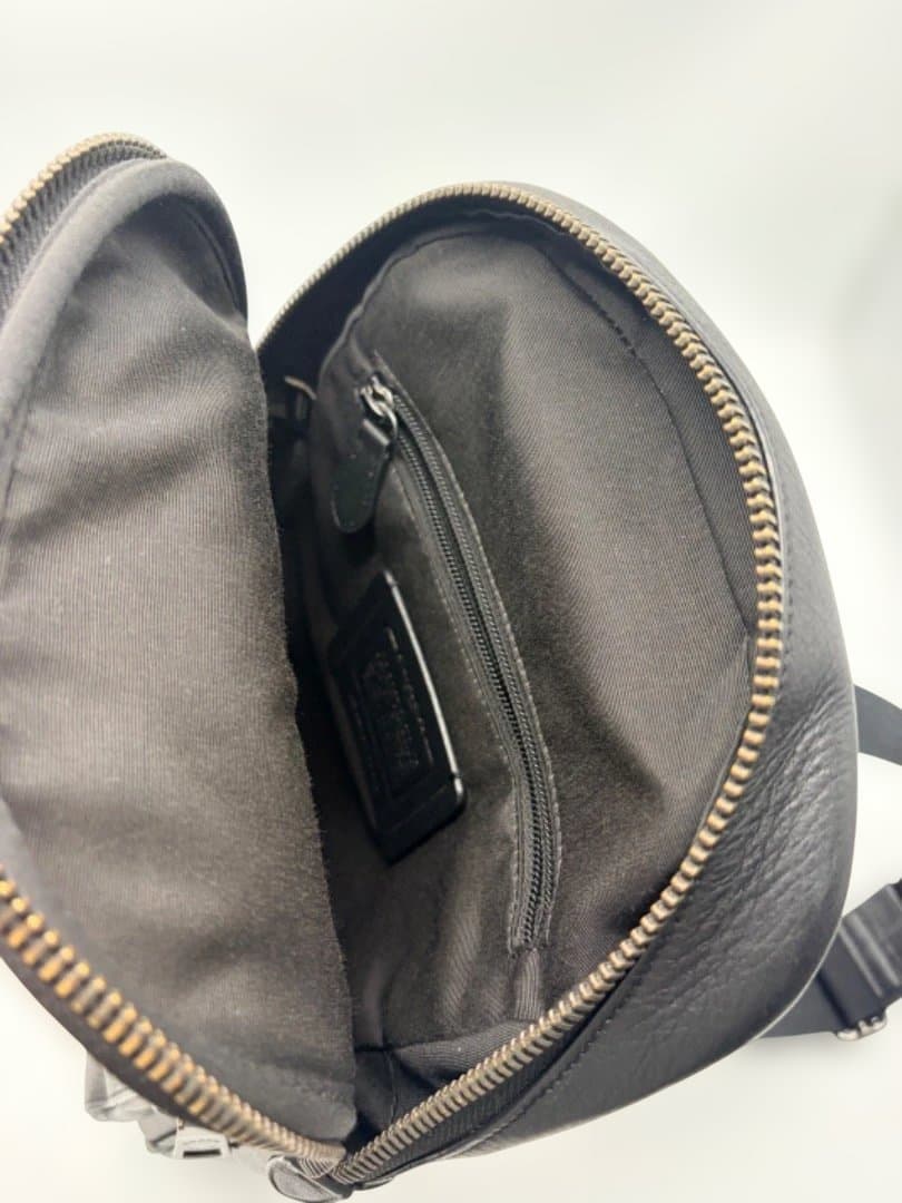 Coach　ワンショルダー　ボディバッグ