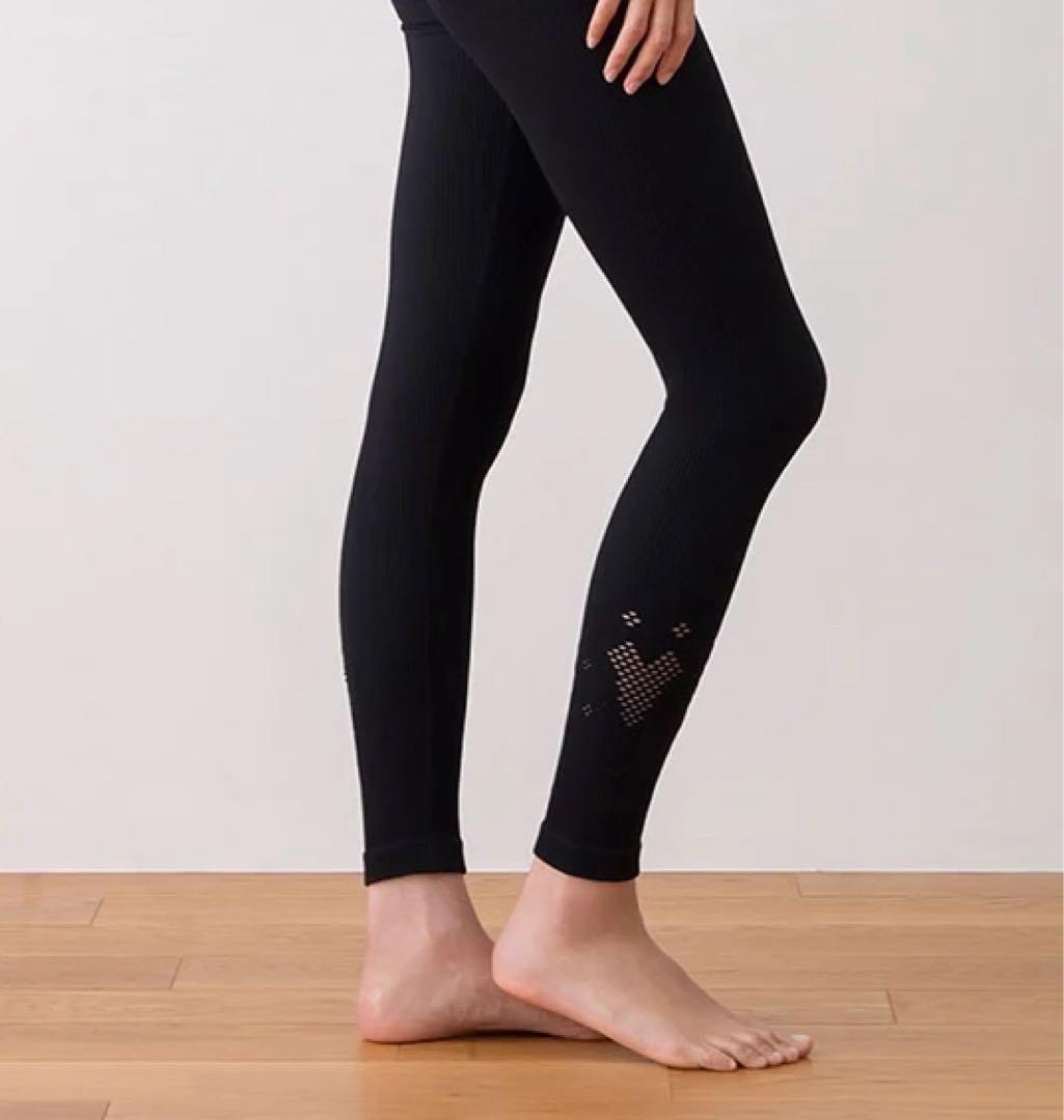 新品【SUKALA】Sサイズ　アクティブデイジーブラトップ& レギンス　黒