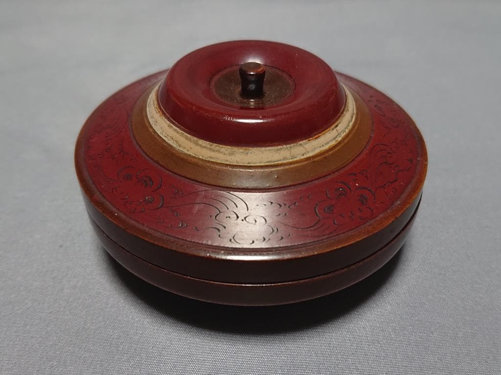 旧家蔵出し　独楽　香合