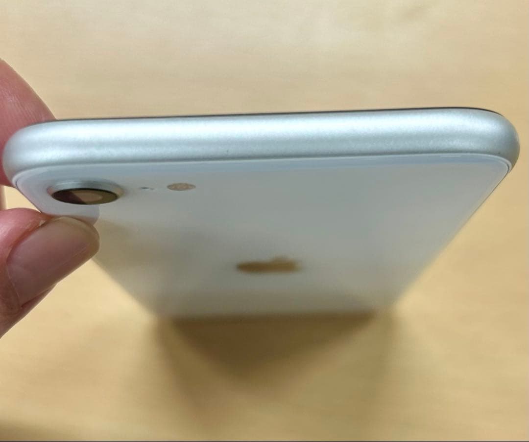 第２世代iPhone SE MHGQ3J/A 64gb