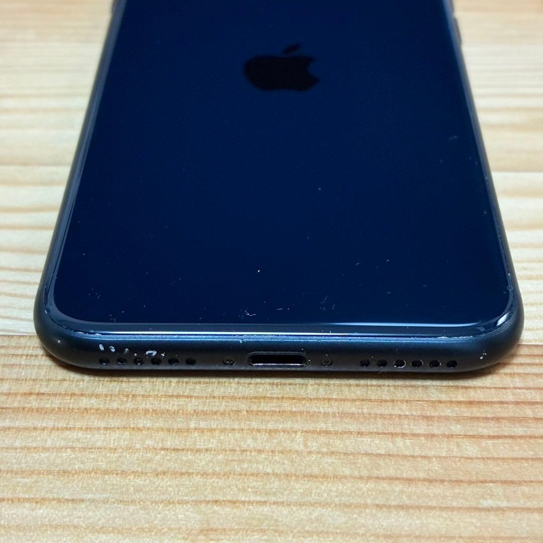 バッテリー新品　iPhoneSE第3世代64GB SIMフリー　美品　おまけ有り