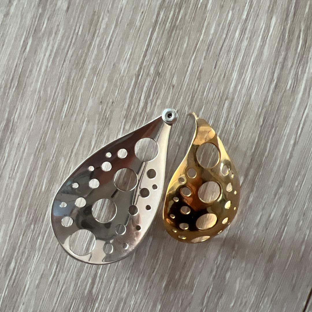 シャルロットシェネ　片耳ピアス