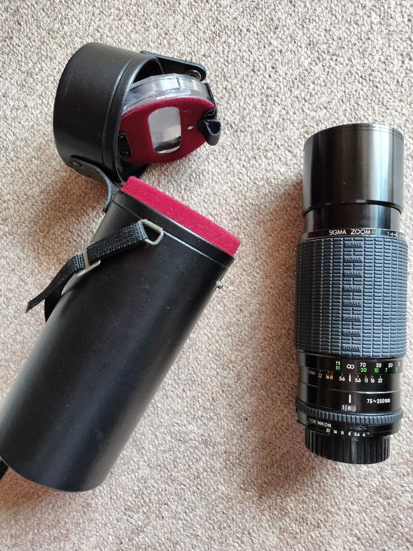 再値下げ　ニコン FG フィルムカメラセット(本体、望遠レンズ、三脚、バッグ等)