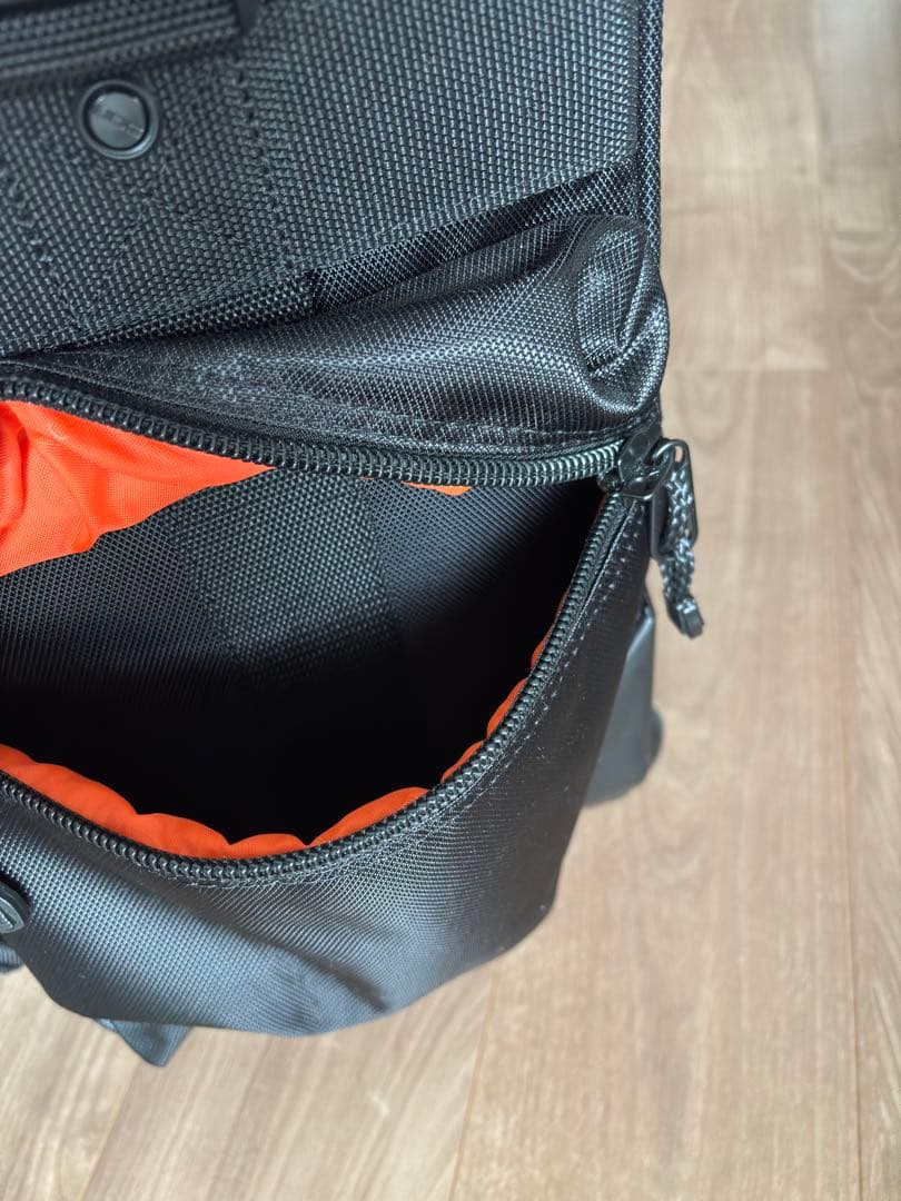 UDGレコードバッグ　UltimateSlingBagTrolleyDeLuxe