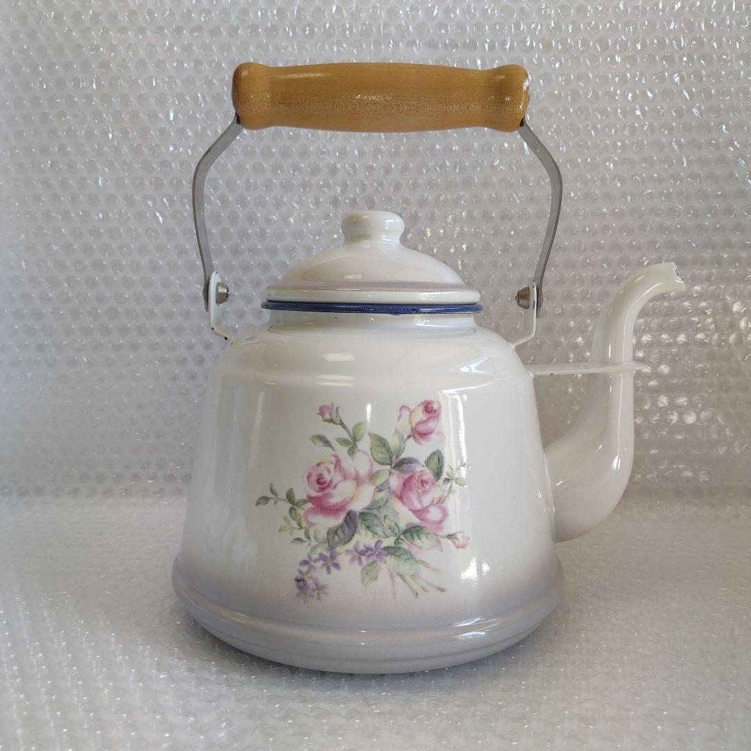 イマン　ビビアンローズ　ケルト　やかん　ホーロー