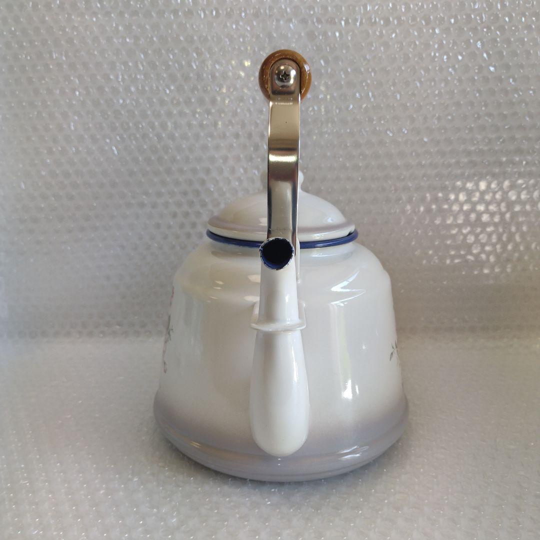 イマン　ビビアンローズ　ケルト　やかん　ホーロー