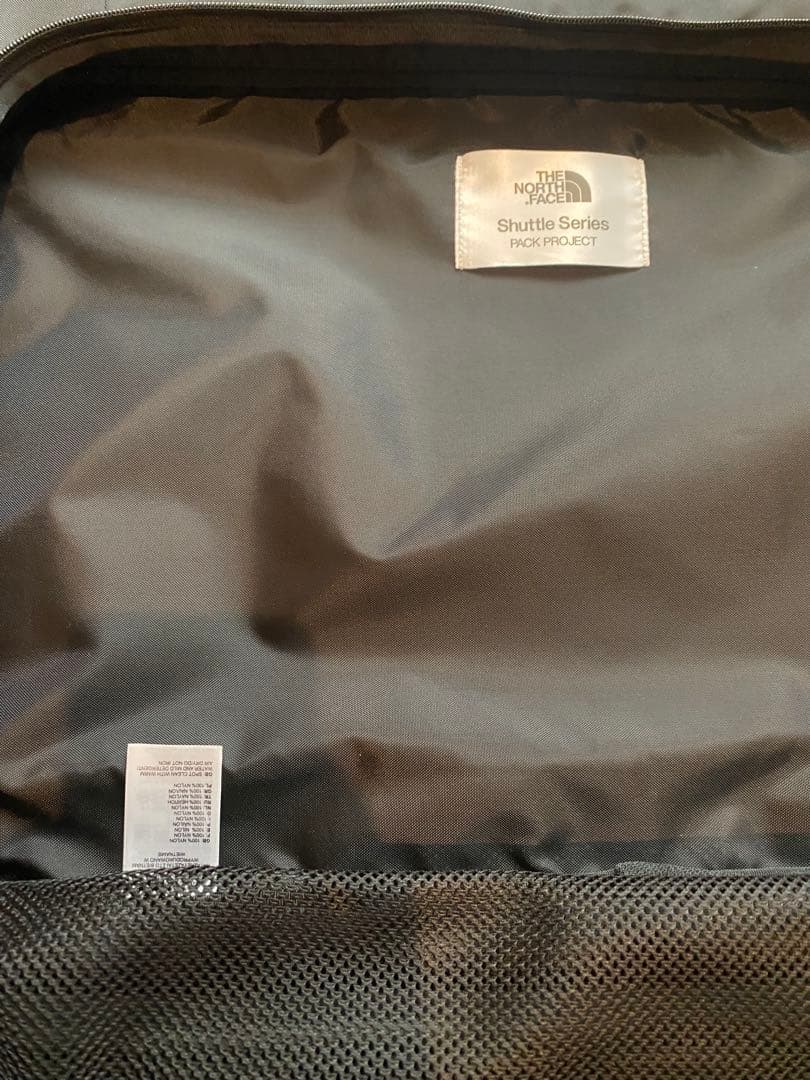 ノースフェイス　シャトルローラー　スーツケース