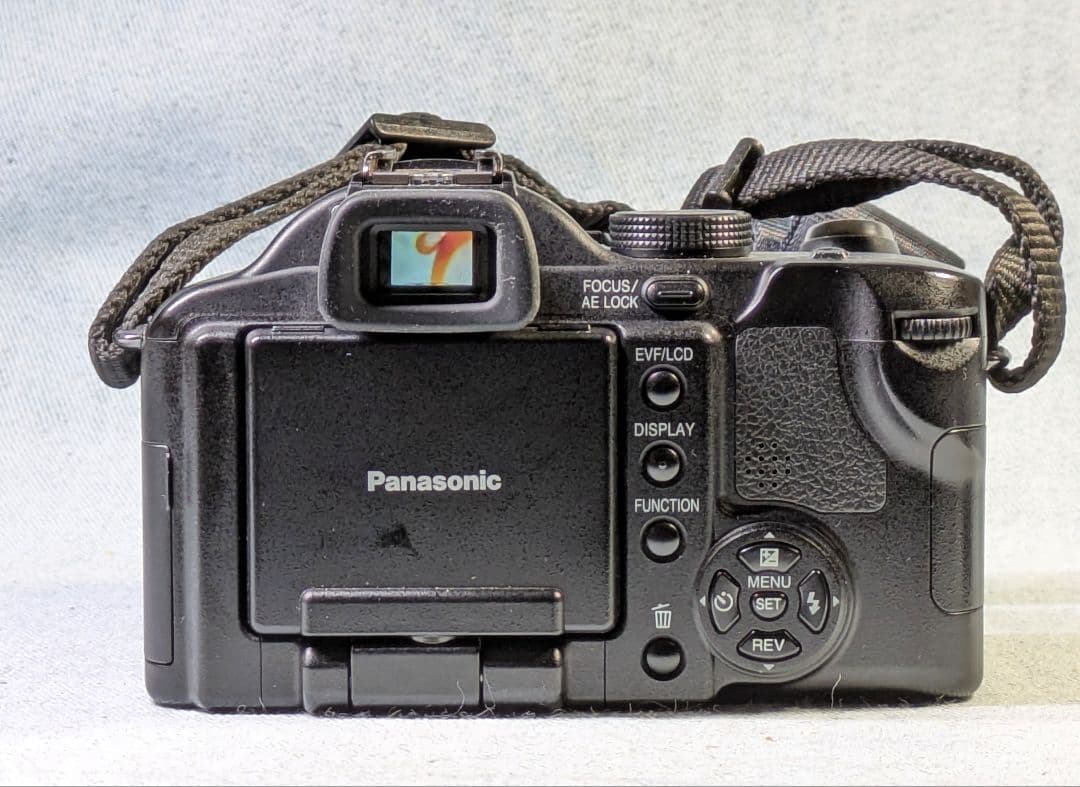 【古いけどキレイ】⚫PanasonicデジタルカメラLUMIX FZ50