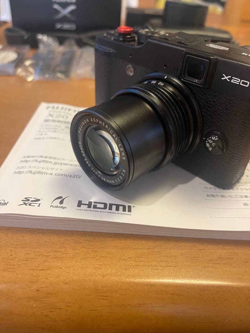 富士フイルム　Fujifilm X20 ブラック 本体　オプション多数　美品