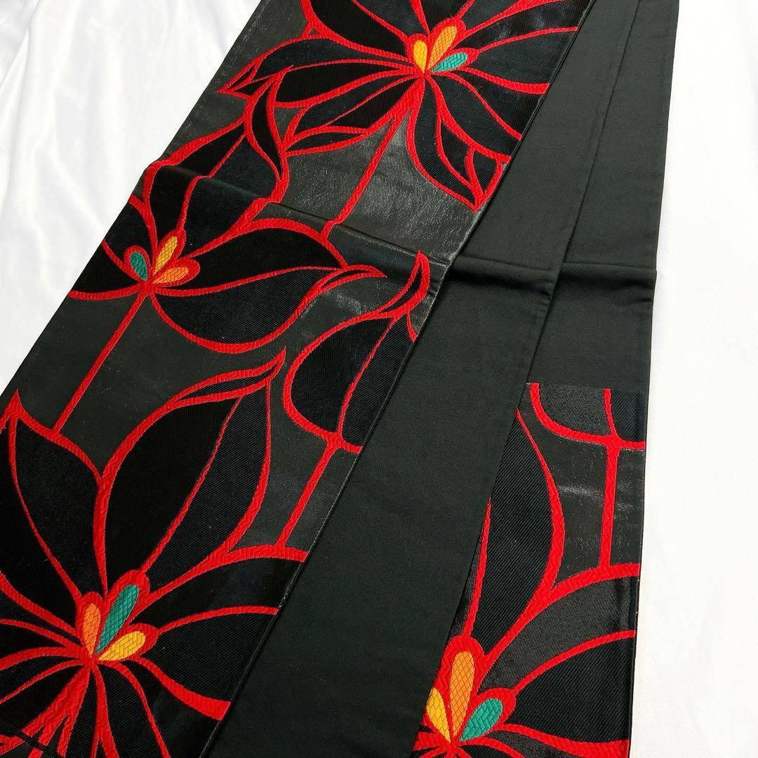 袋帯　花模様　黒地　赤　お洒落　唐織　着物　帯　027k