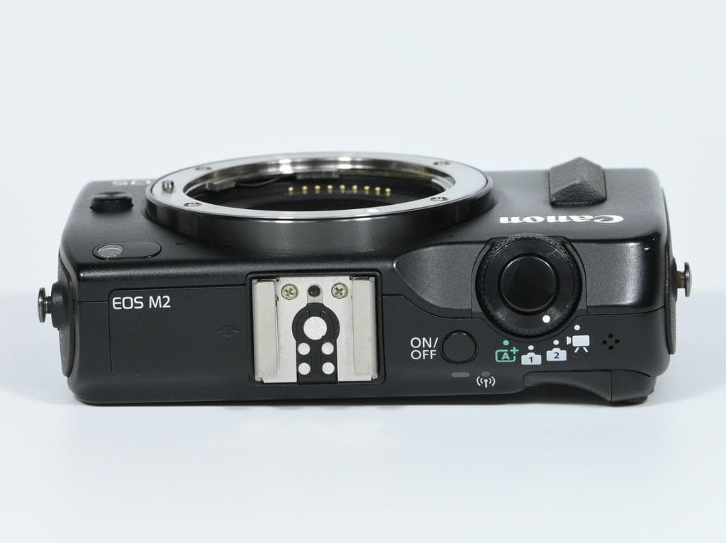 【美品】 キヤノン　Canon EOS M2 レンズキット