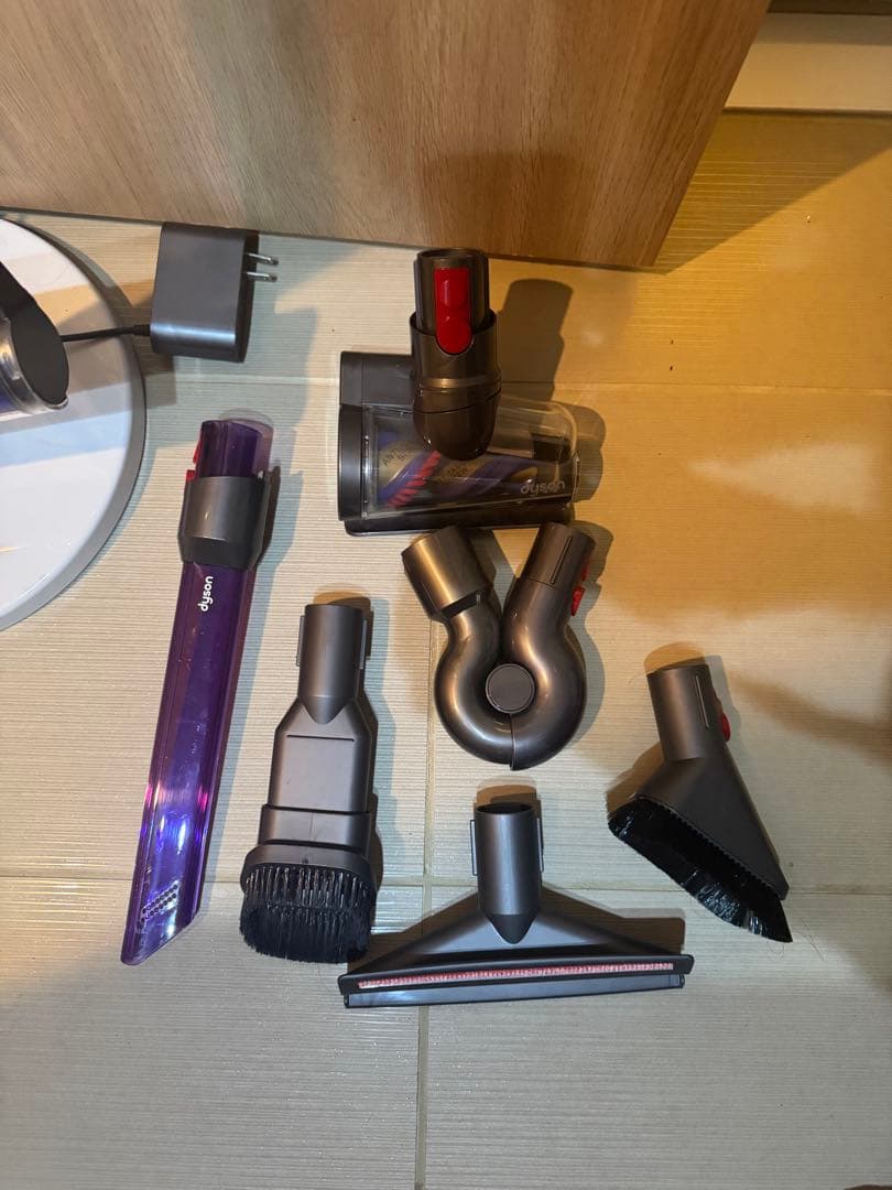 限定ゴールド！Dyson V12 Detect Slim 付属品多数 スタンド付