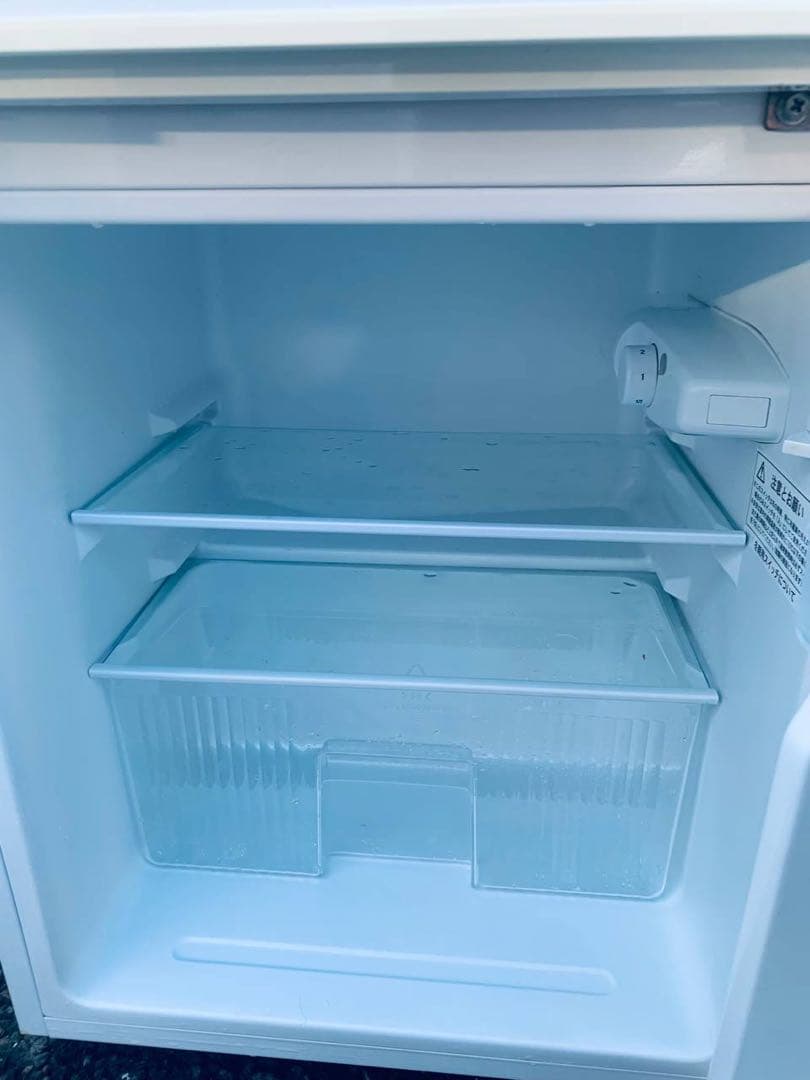 ♻️ ユーイング ノンフロン冷凍冷蔵庫　UR-D90J