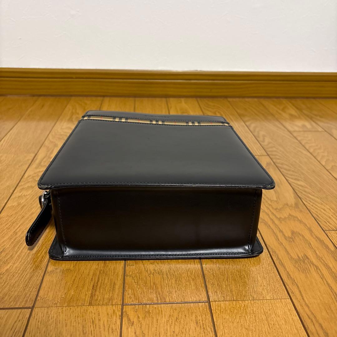 Burberry ブラック　ショルダーバッグ