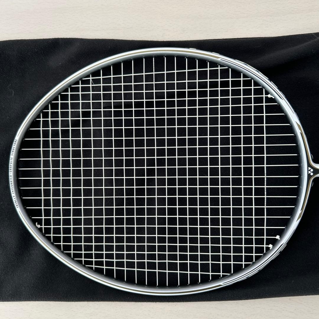 YONEX Carbonex 20 3UG5バドミントンラケット