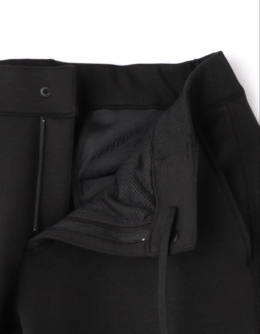 新品 パーリーゲイツ ジャックバニー オクタ裏地付きダンボールパンツ(6)LL黒