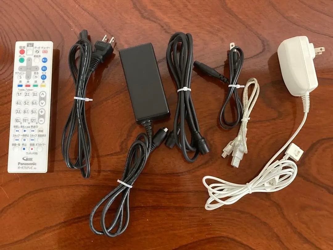 ポータブル地上・BS・110度CSデジタルテレビUN-10ES +録画用HDD付