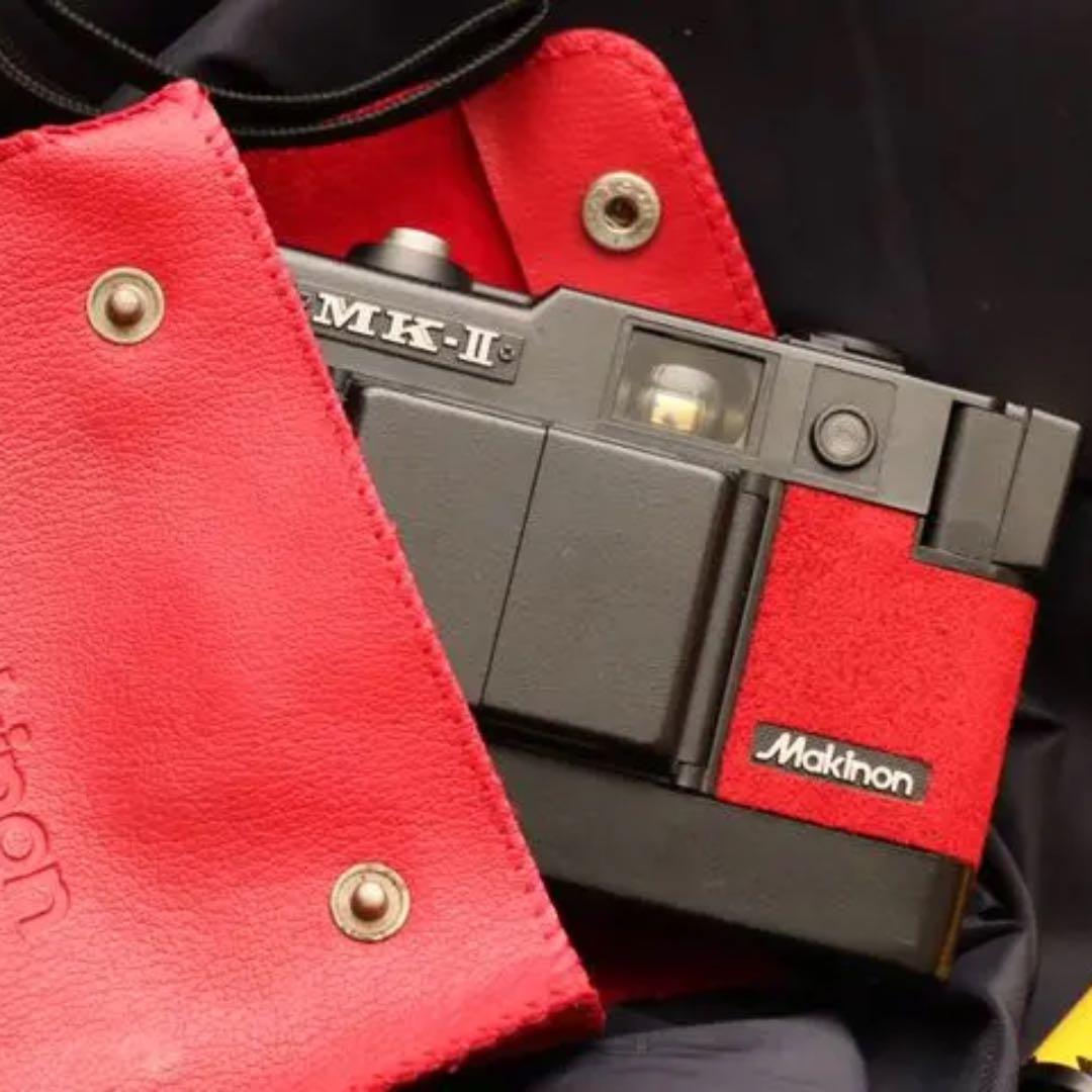 Makinon MK-II マキナ 奇抜デザイン 観音開き 赤ビロード #147