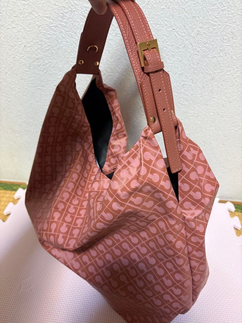 mitsurinさま ゲラルディーニ☆ソフティ☆ポーチ付きワンショルダー☆ピンク