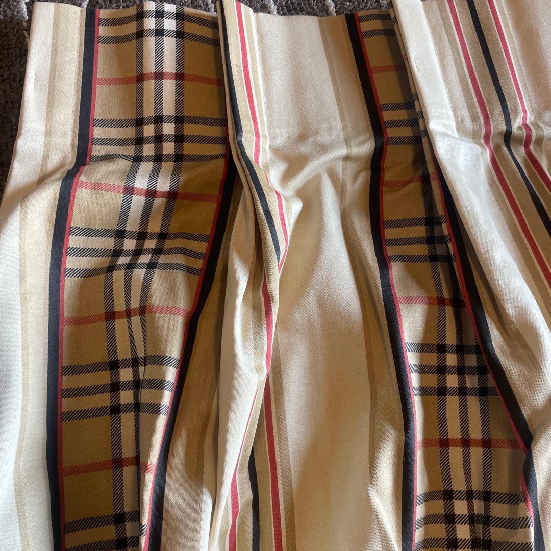 バーバリーチェック　カーテン正規　Burberry Check Curtains