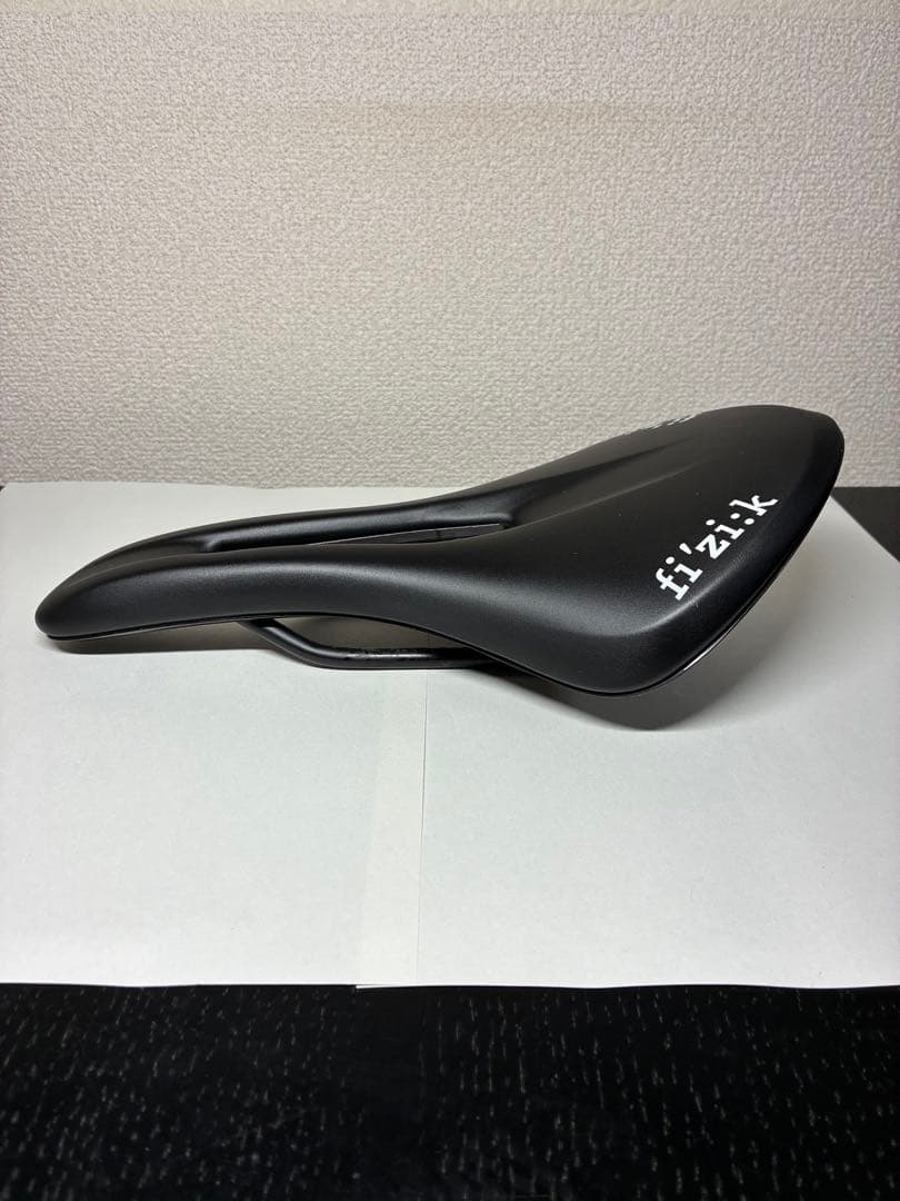 フィジーク ALIANTE TEMPO R5 S-Alloy サドル　145mm