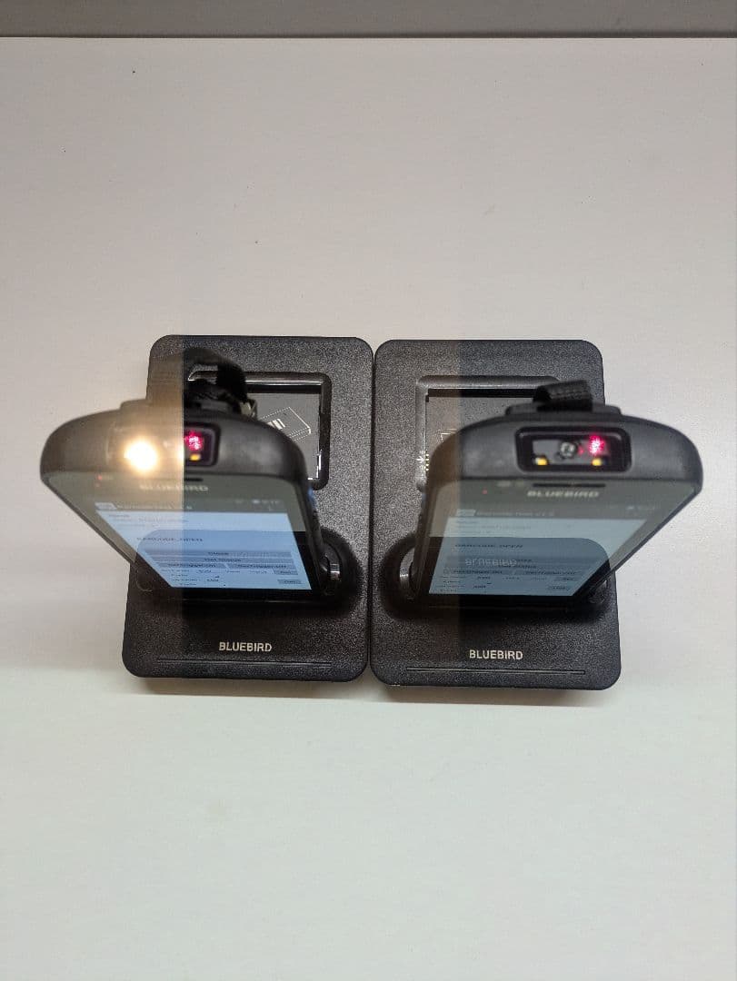 ２台セット　 BLUEBIRD　スマホ　バーコードリーダー