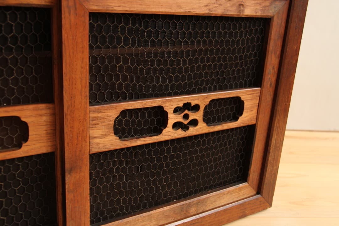 収納棚　食器棚　木製　横幅約88㎝　古家具　和モダン　小箪笥　引き出し付き