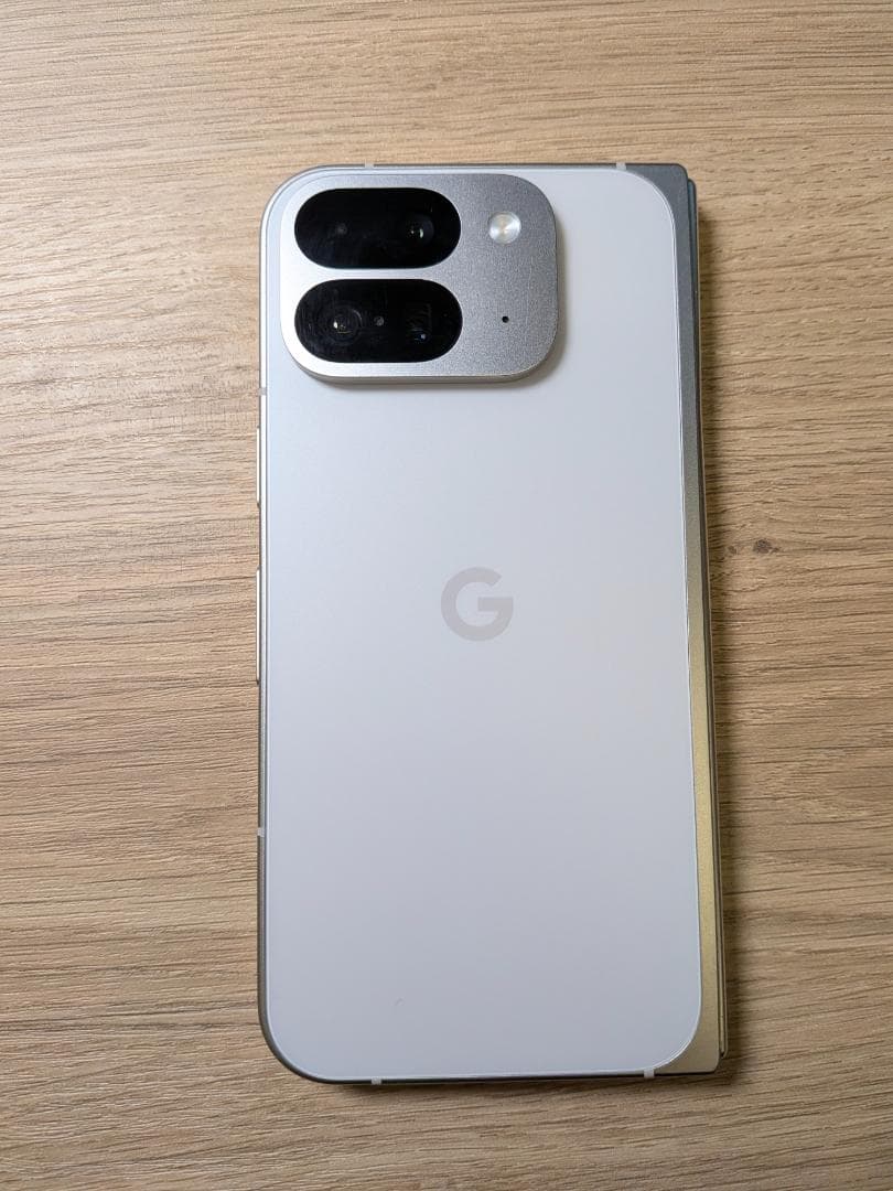 Google Pixel ９Fold 本体＋ケース インナースクリンひび割れあり