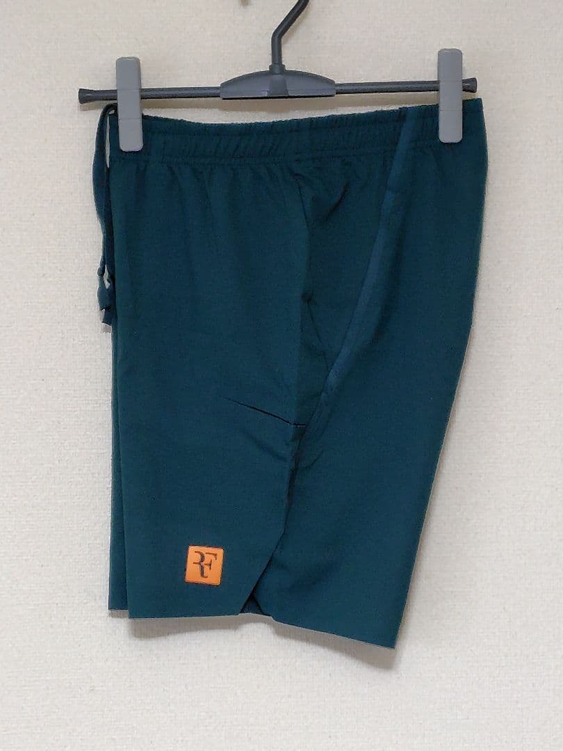 ☆週末限定価格　新品タグ付き　ナイキ　ハーフパンツ　フェデラーモデル　2018