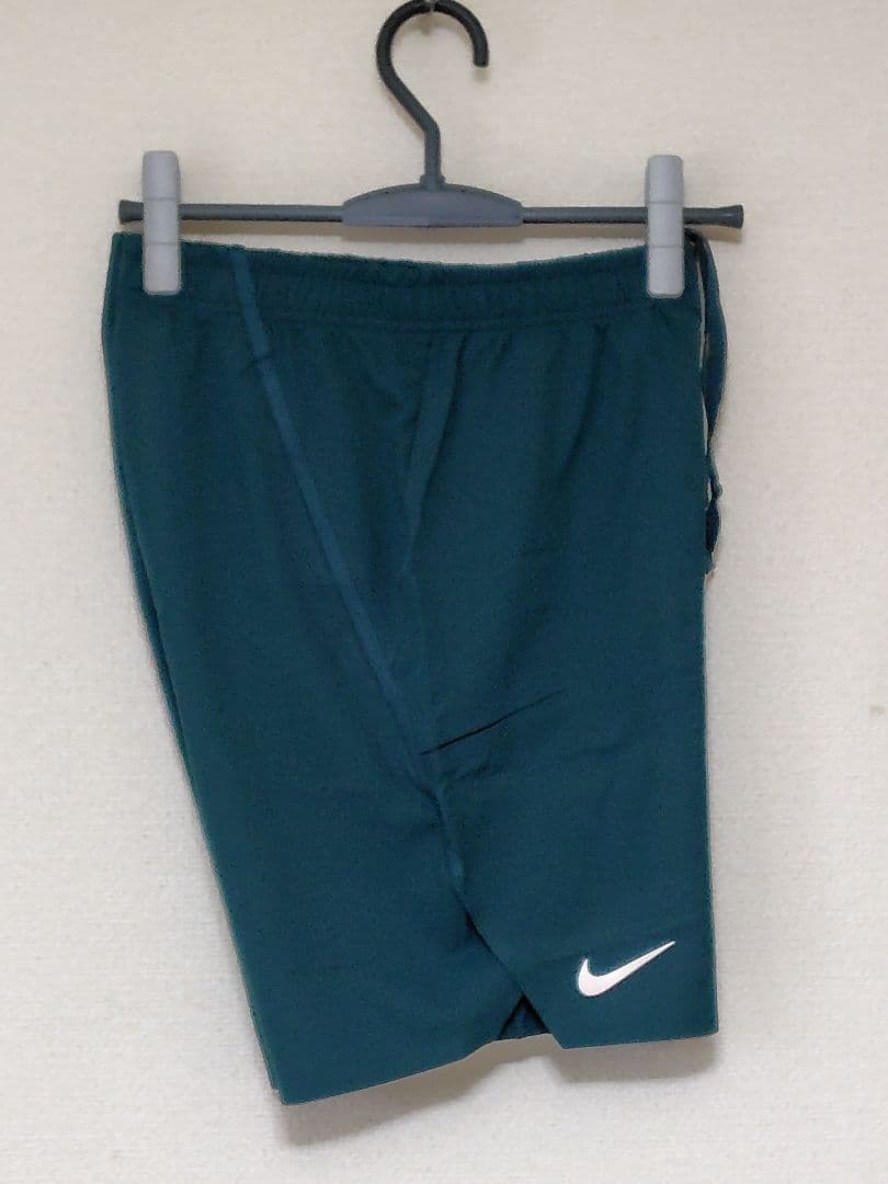 ☆週末限定価格　新品タグ付き　ナイキ　ハーフパンツ　フェデラーモデル　2018
