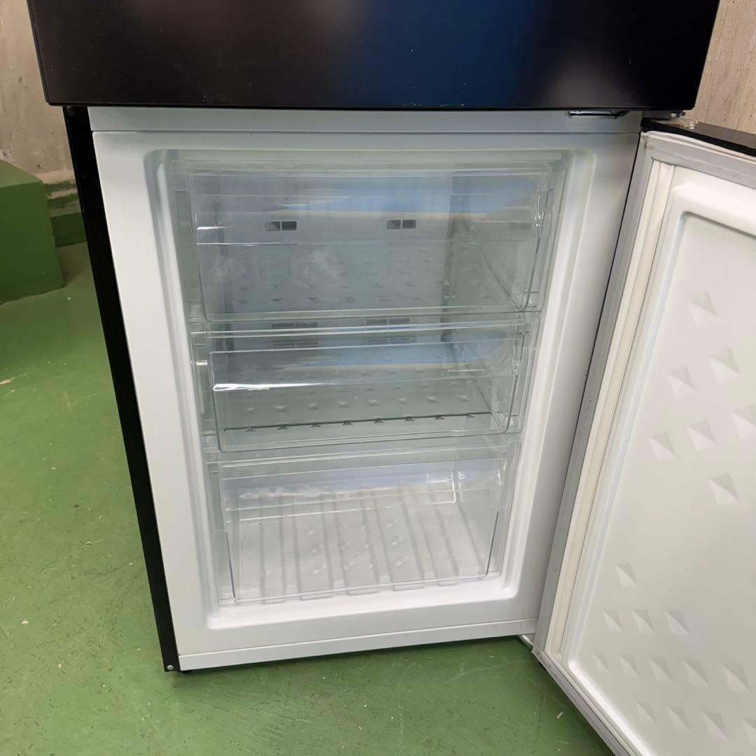 164 大きめサイズ冷蔵庫231L 200L強　小型　一人暮らし　同棲　保証込み