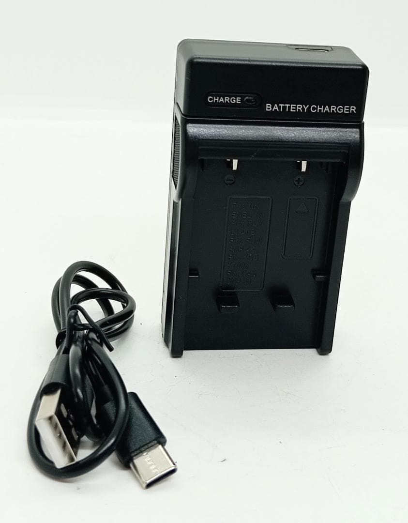 Nikon COOLPIX S3000 コンパクトデジタルカメラ 充電器付き