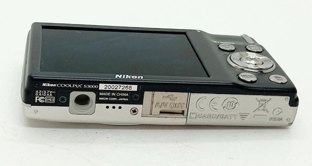 Nikon COOLPIX S3000 コンパクトデジタルカメラ 充電器付き