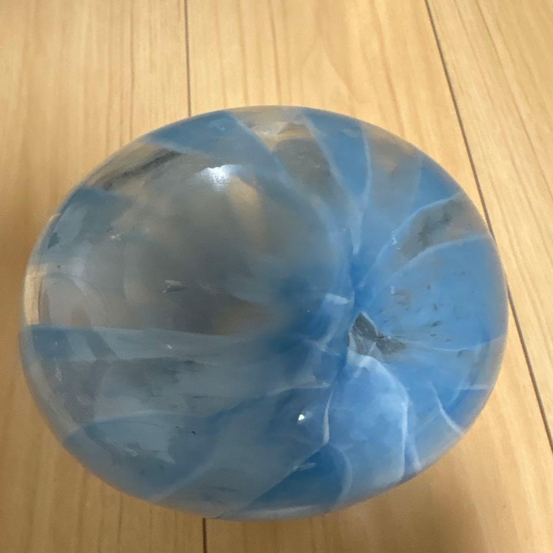 青と白のストライプガラス花瓶