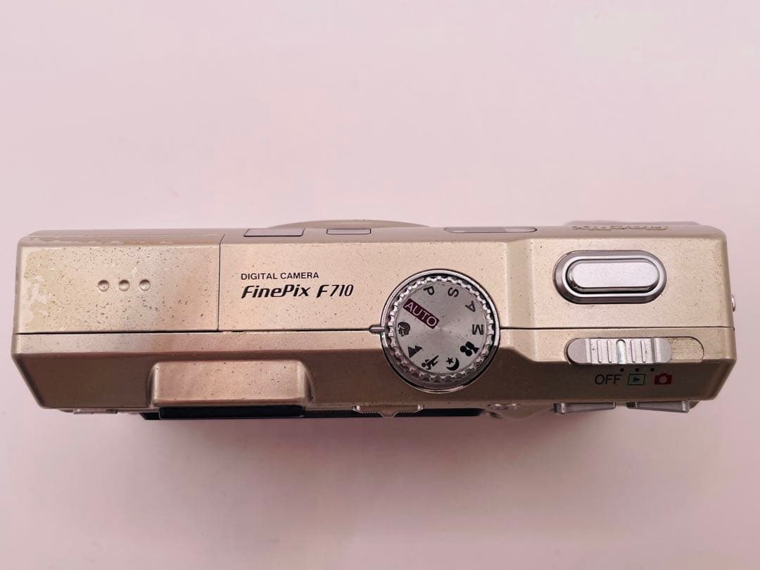 Fujifilm F710 コンパクトデジタルカメラ