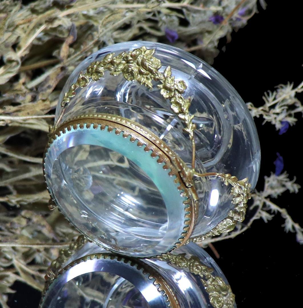 オールド・バカラ 1880年頃 ブロンズ装飾 花つなぎ文様 蓋物 小物入れ