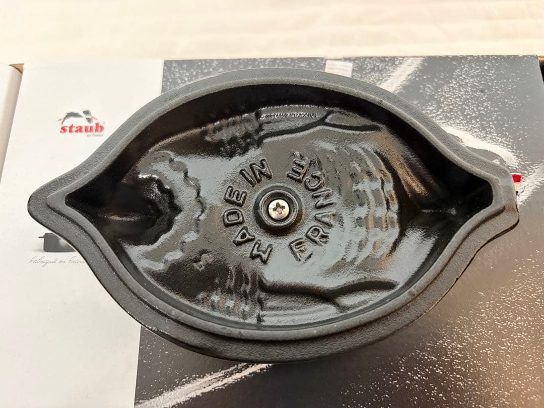 〈新品〉ストウブ　スモールチキンココット　バジルグリーン