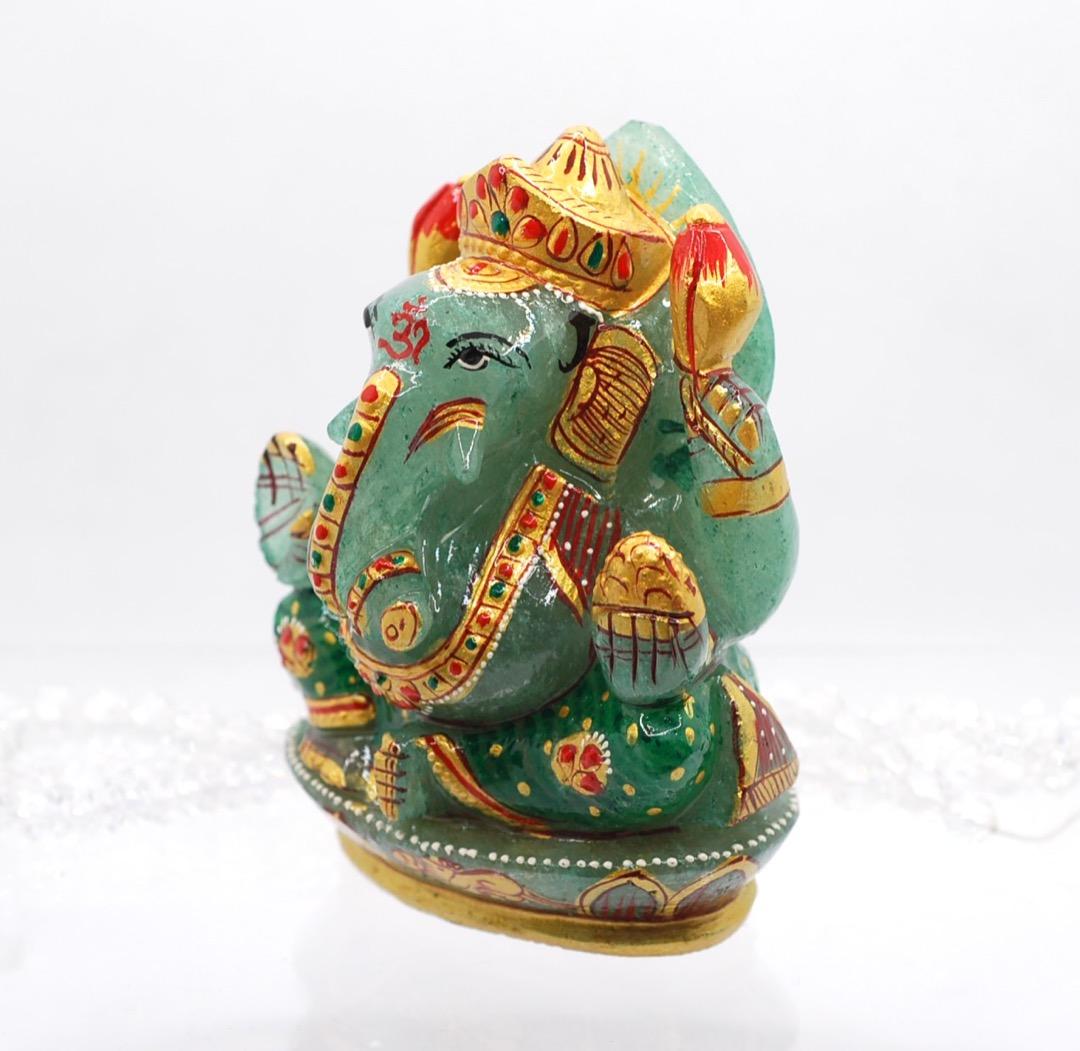 鼻がクルクルしたお鼻のグリーンガネーシャ神様