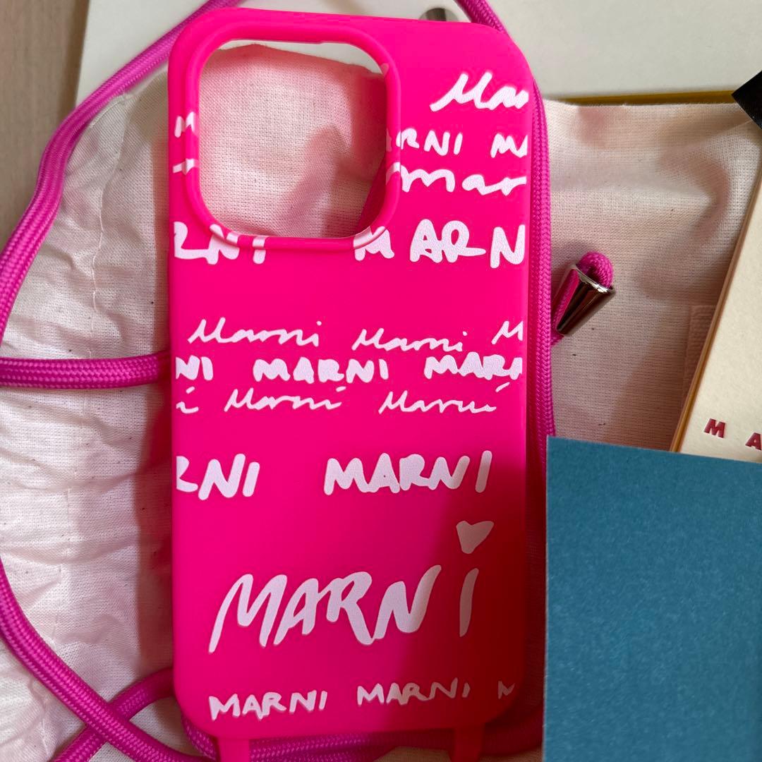 MARNI iPhoneケース　ピンク　ショルダー