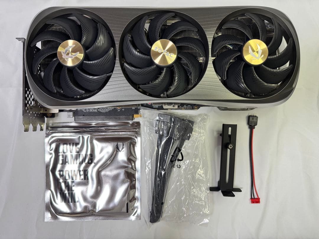 グラフィックボード・グラボ・ビデオカード ZOTAC GeForce RTX 4090 AMP Extreme AIRO