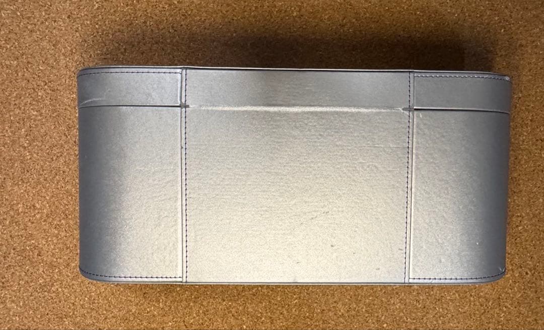 特徴的デザイン ヘアドライヤー