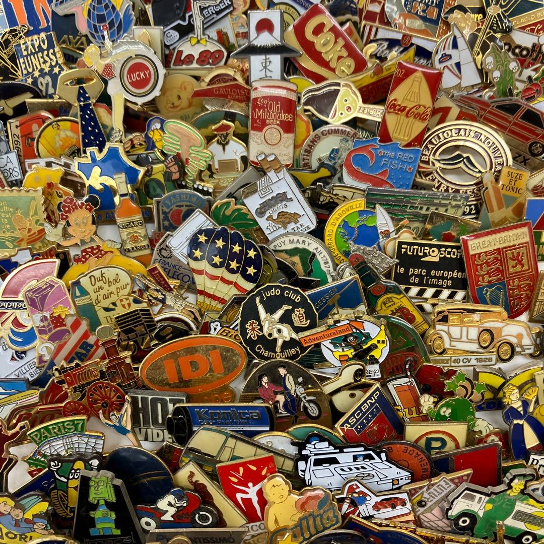 フランス雑貨★ピンバッジ大量200個セット★BVA04