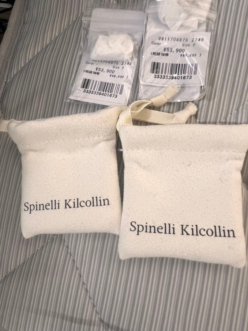 スピネリキルコリン　MINI MACROHOOP SILVER ピアス