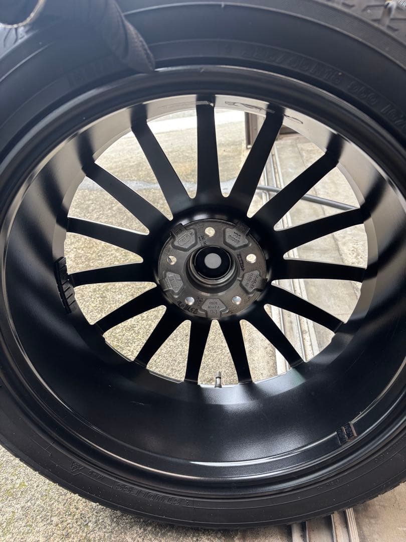 モカ　225/45R18 ホイール付きスタッドレス