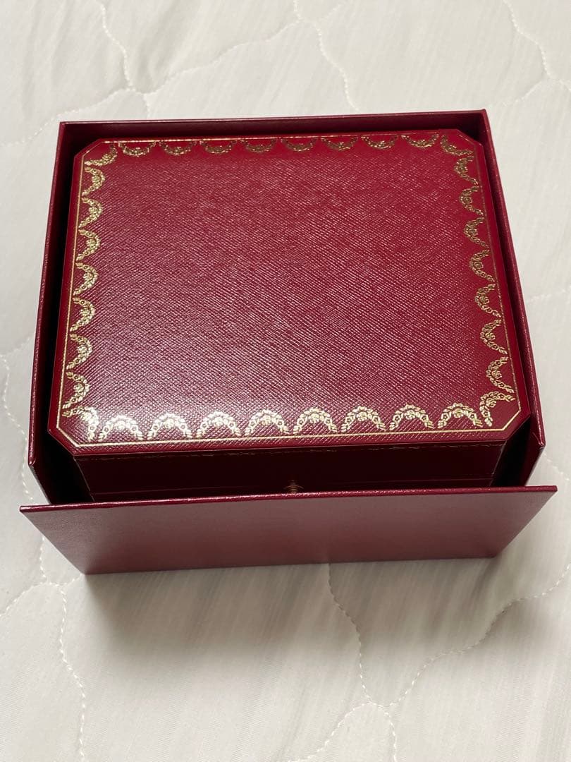 【新品未使用】Cartier カルティエ 時計ケースと箱のセット