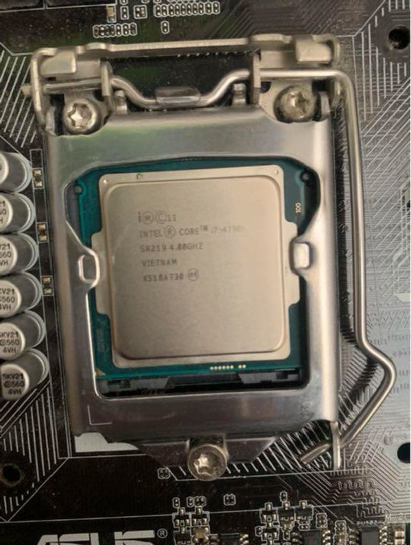 CPU Intel Core i7 4790k ASUS H97 pro