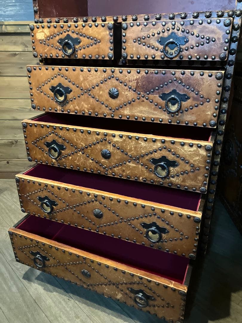 箪笥　民芸家具 打ち出し金具　5段引き出し　和レトロ　中古品